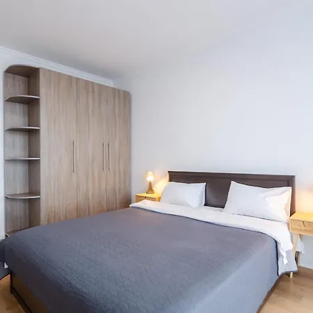 Petrovdom 7-27 In Rc Kvartet, 16г Vasyl Lypkivskyi Street Апартаменты *