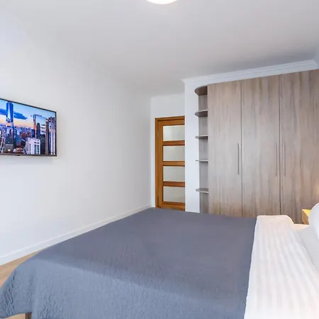 Апартаменты Petrovdom 7-27 In Rc Kvartet, 16г Vasyl Lypkivskyi Street *